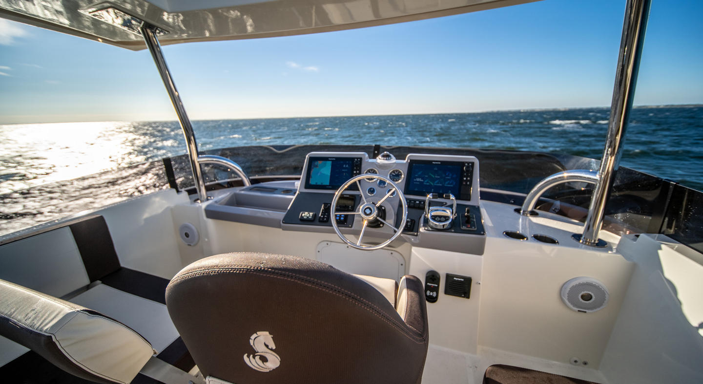 Swift_Trawler_47_Exterior_13