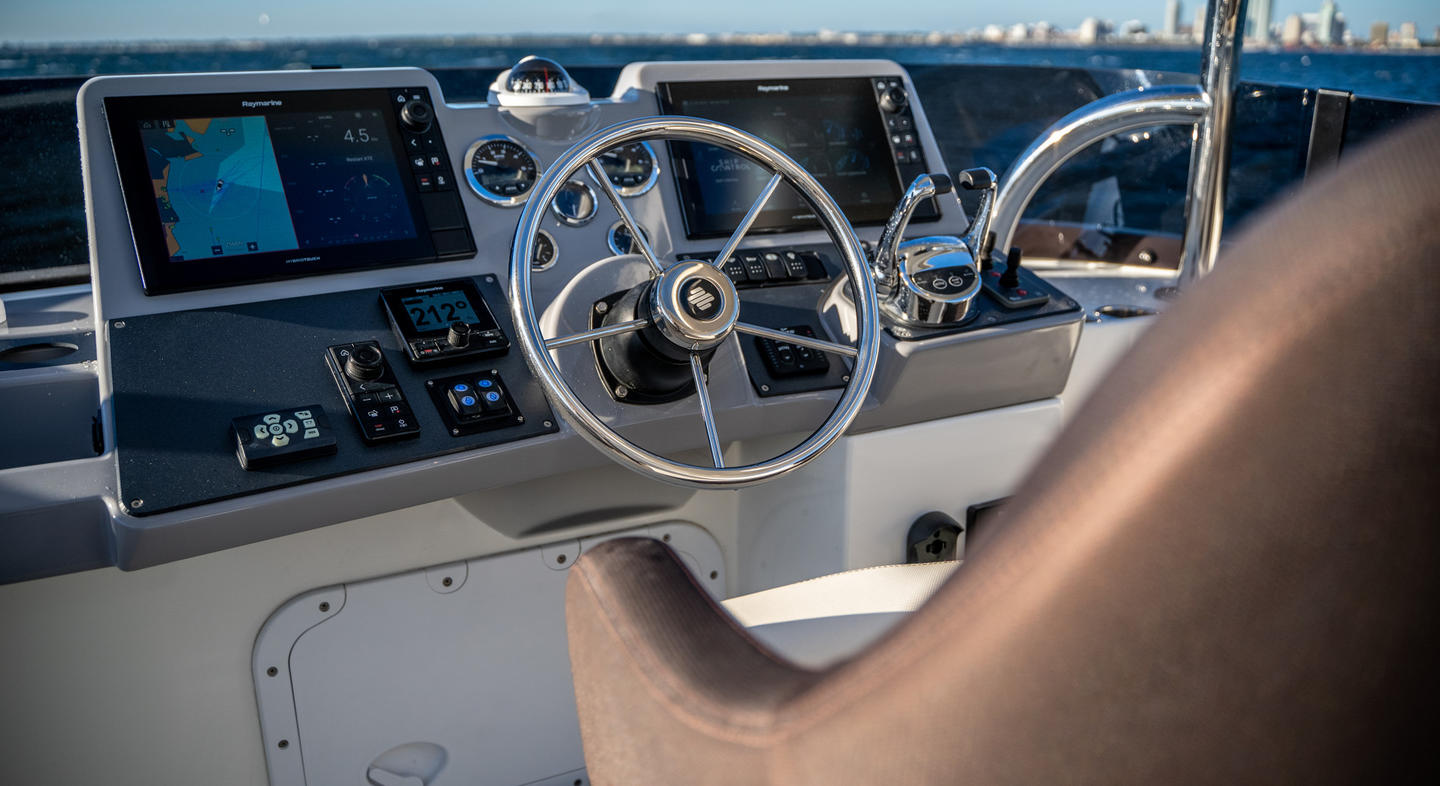 Swift_Trawler_47_Exterior_14